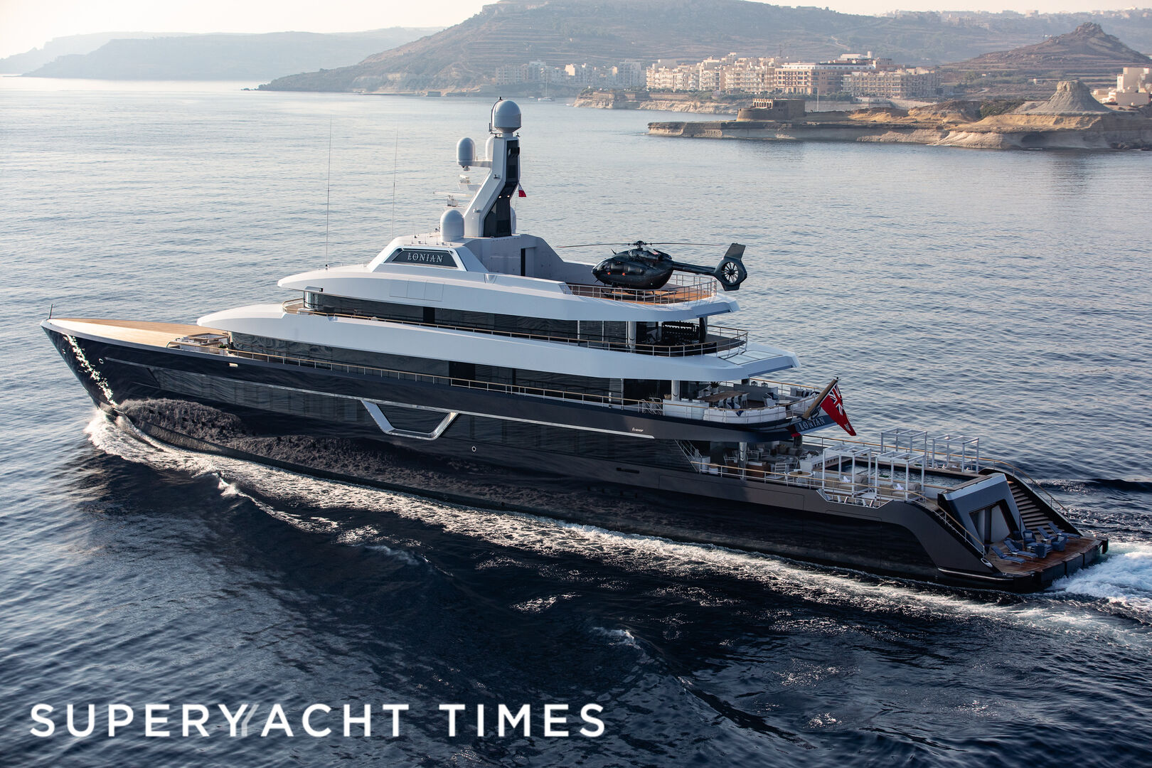 Lonian yacht cruising