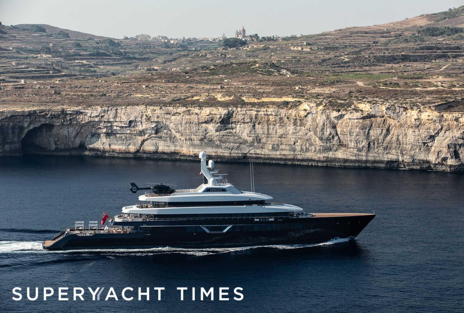 Lonian yacht cruising