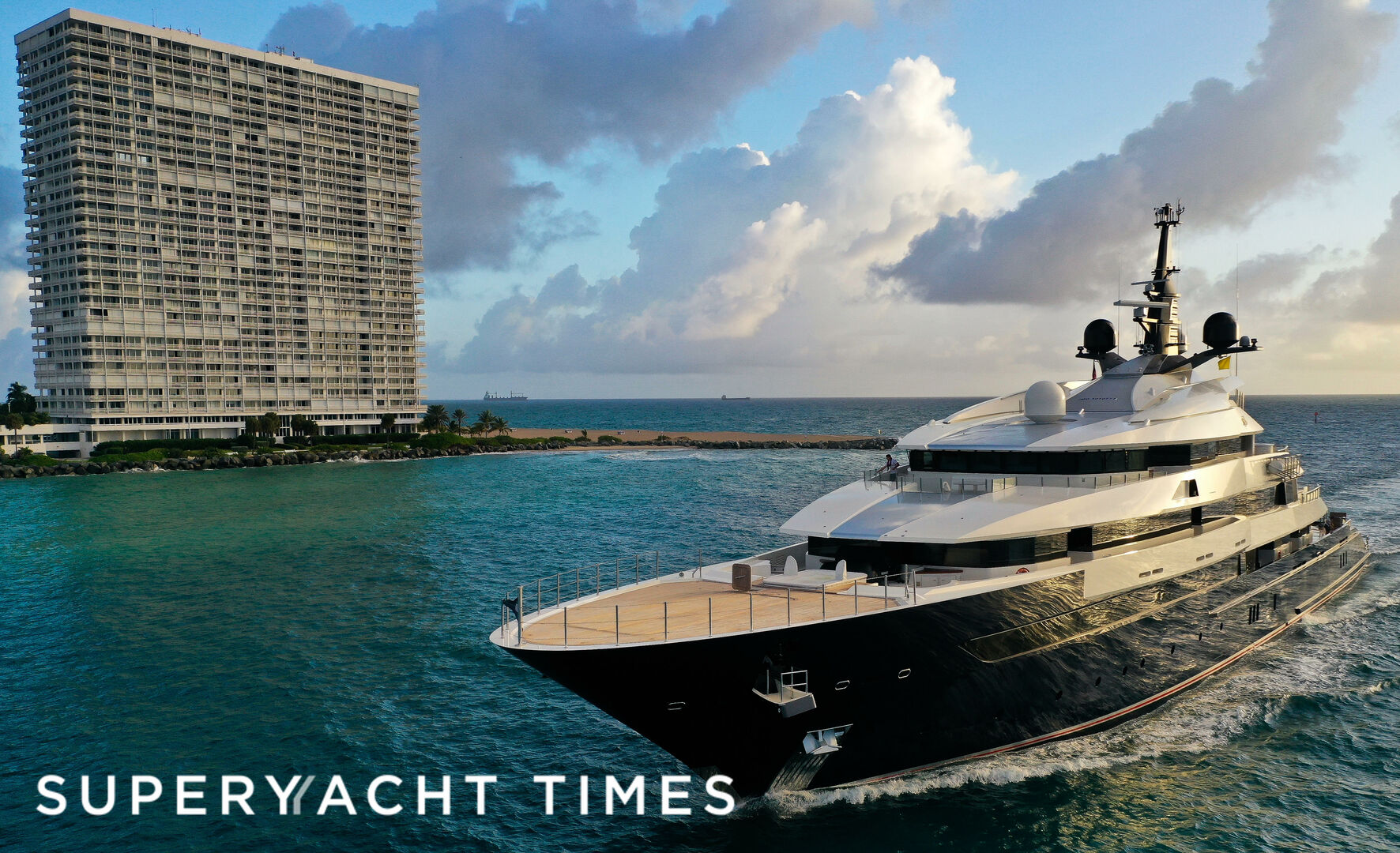 Seven Seas arriving in Fort Lauderdale