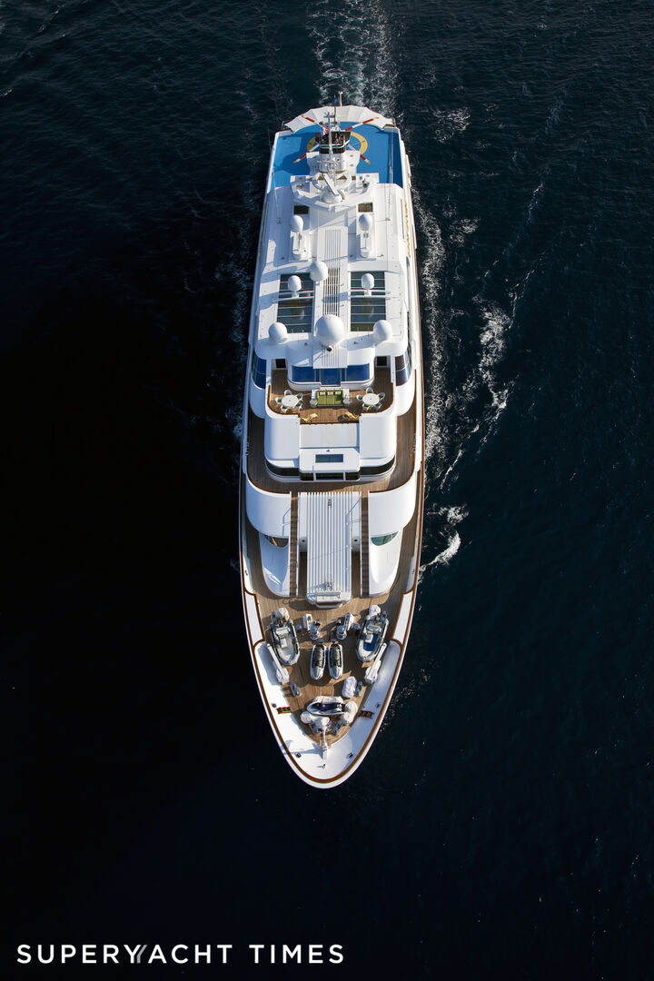 Lady Moura yacht