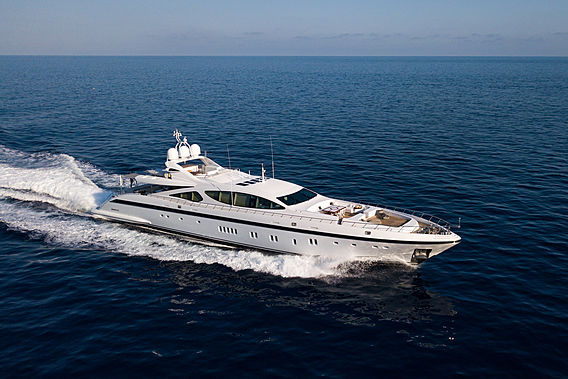 Pumpkin yacht cruising