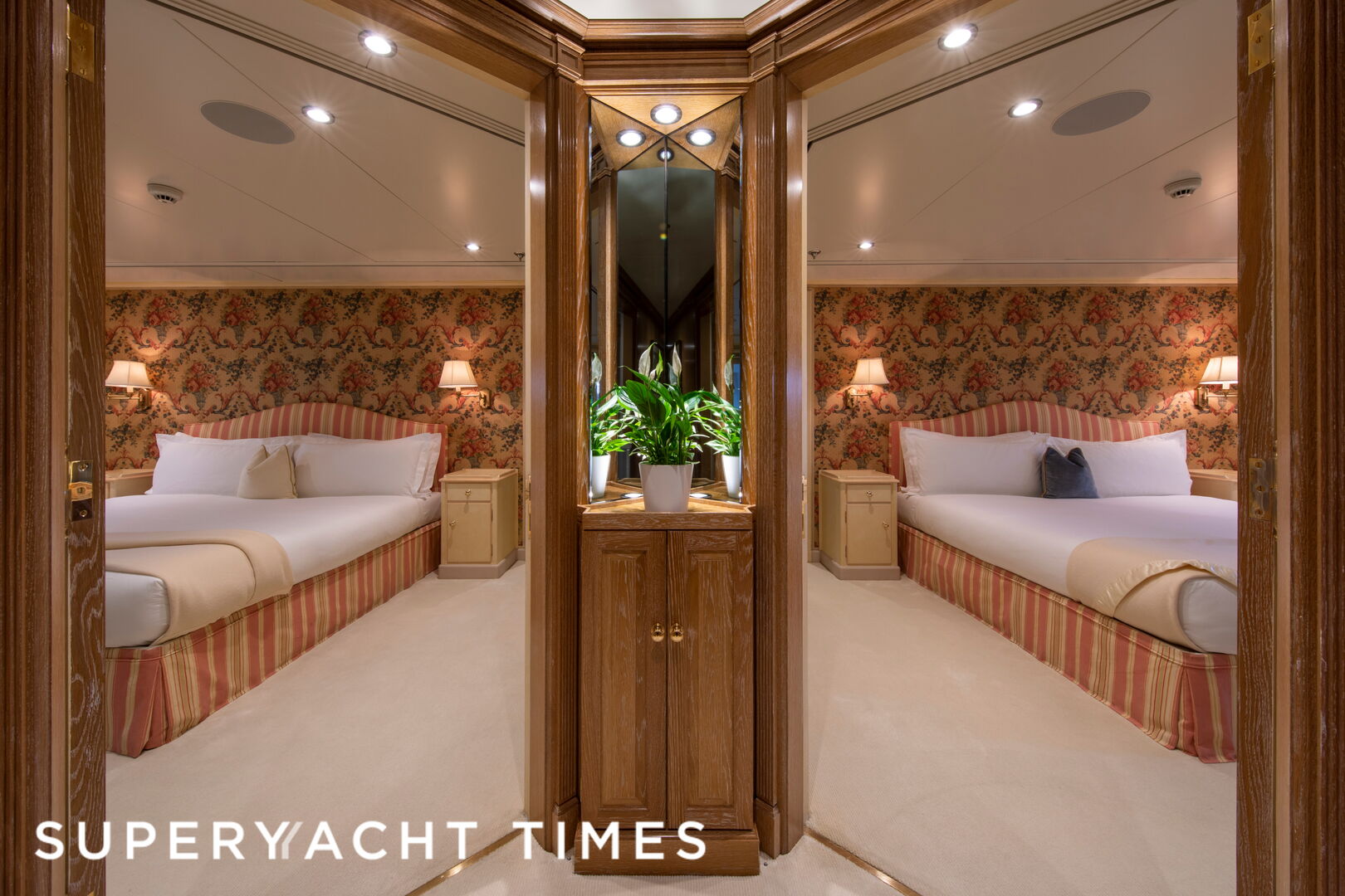 Leander G yacht interior