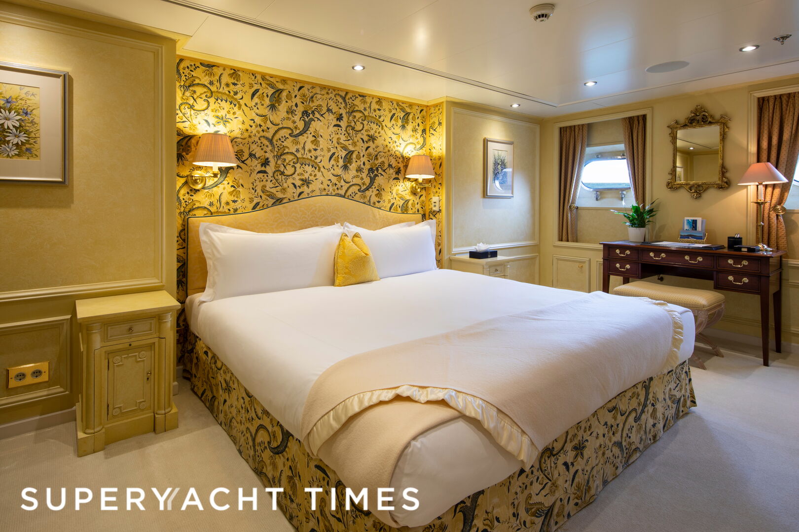 Leander G yacht interior