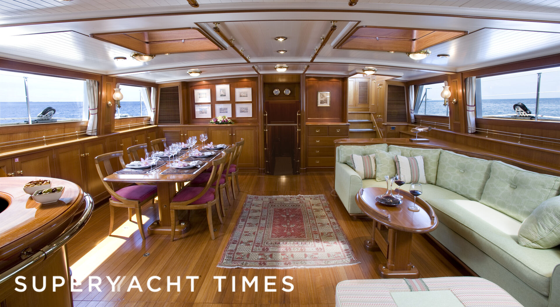 Axia yacht main living room 