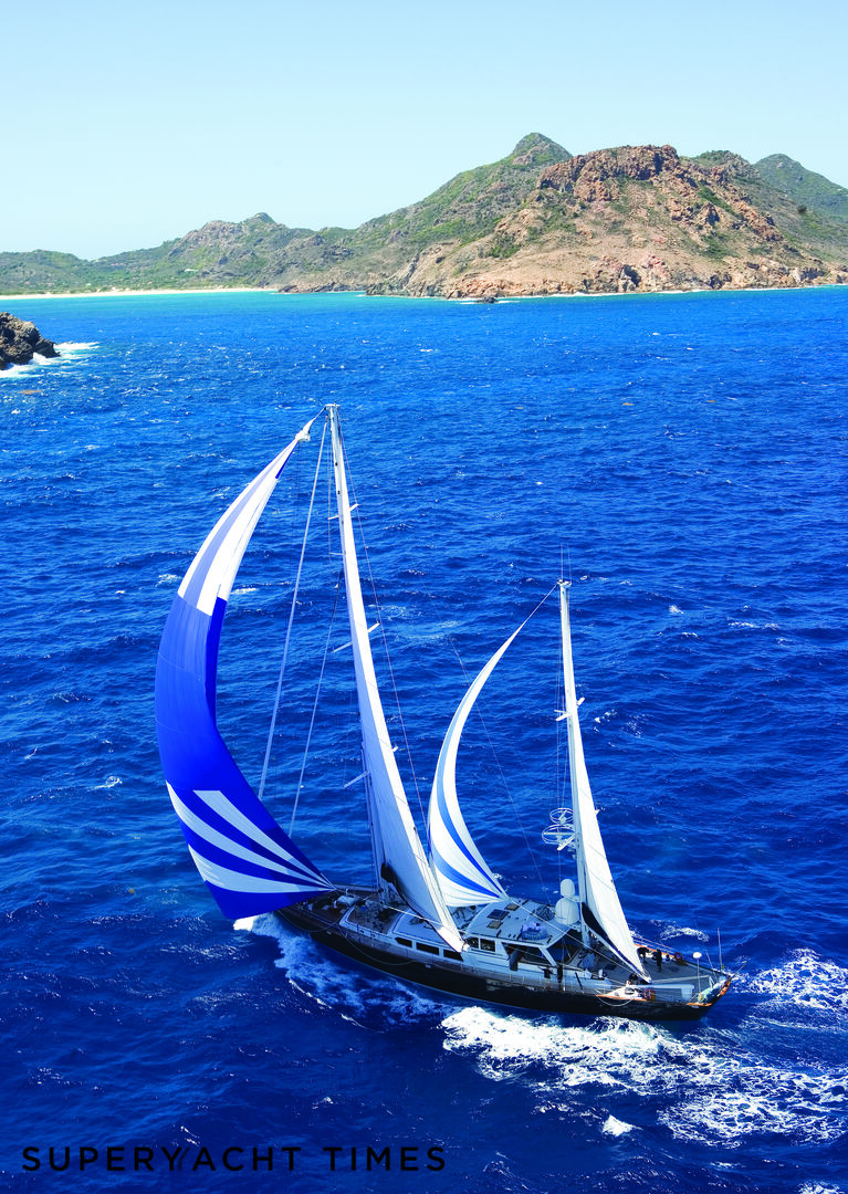 Axia yacht sailing