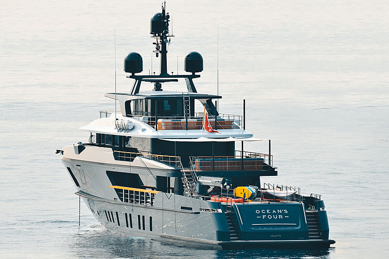 Sanlorenzo's explorer yacht Ocean's Four at anchor