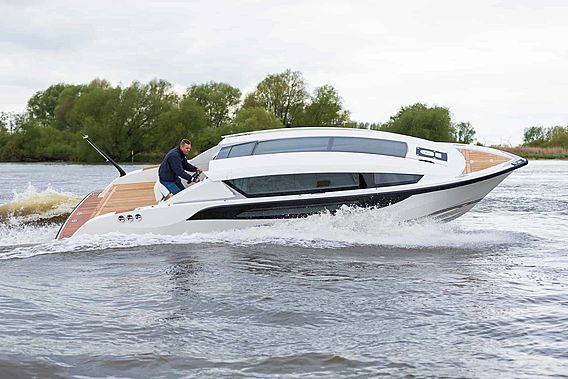 Semi Custom Limousine 9m Aft thumbnail
