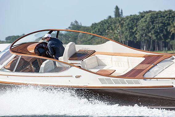 Hinckley Runabout 34 thumbnail