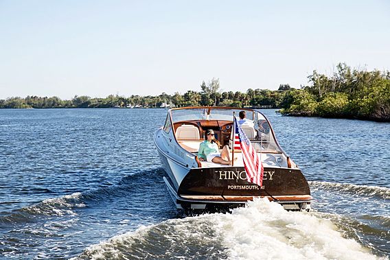 Hinckley Runabout 34 thumbnail