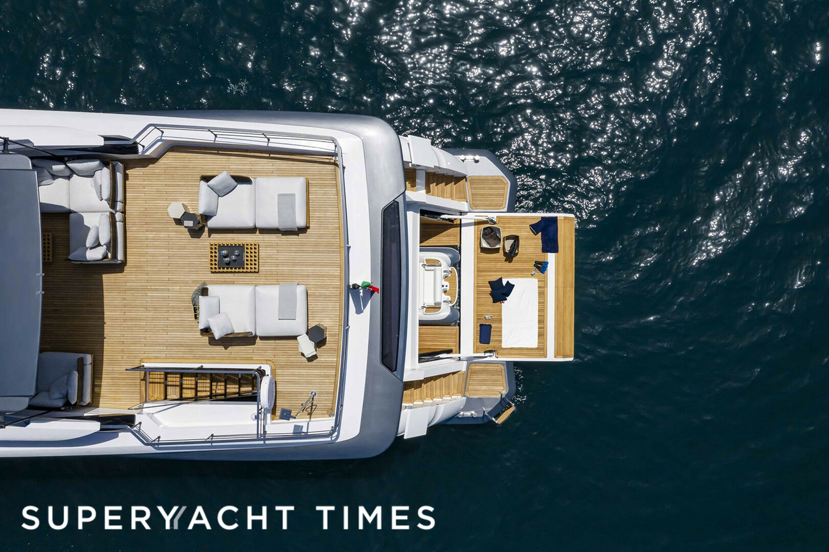 Jag'B yacht deck 