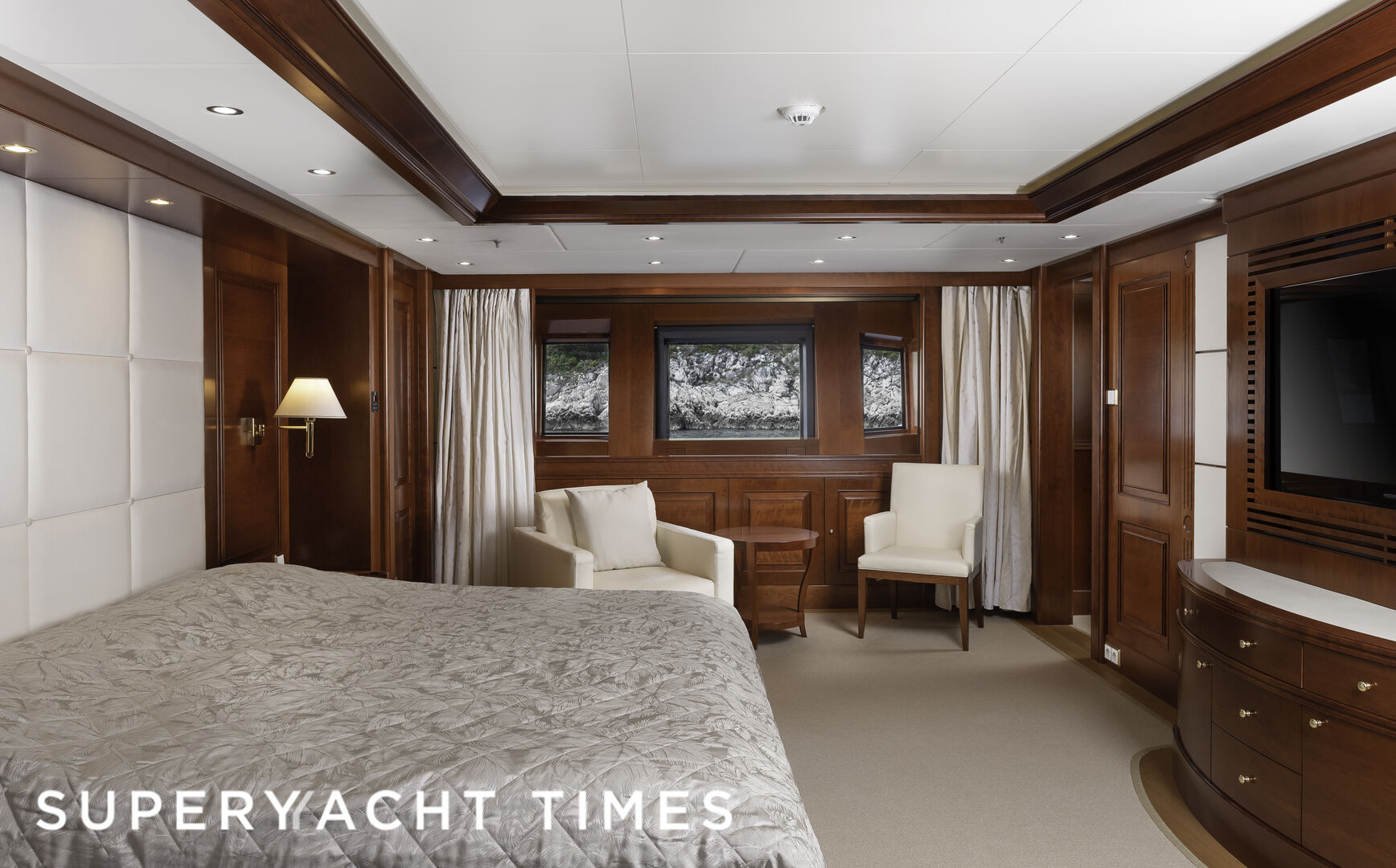 Follow Me V yacht owner's cabin