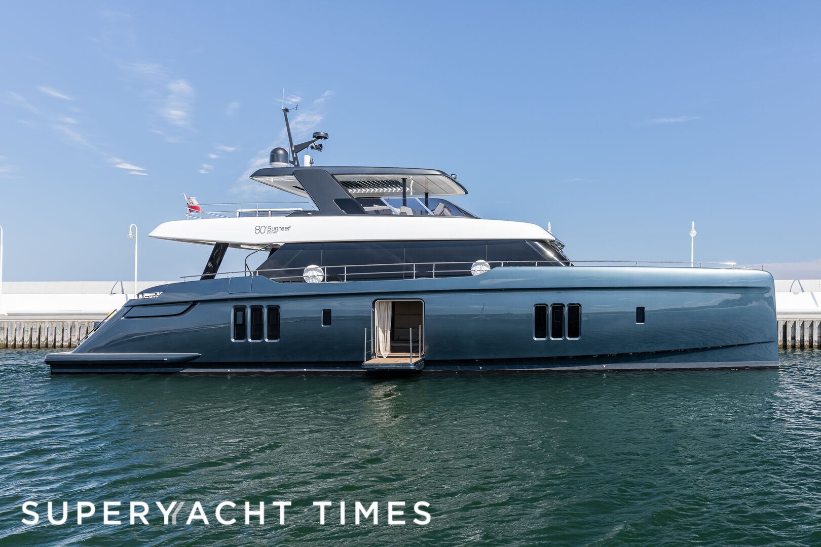 Sunreef 80 Power yacht profile