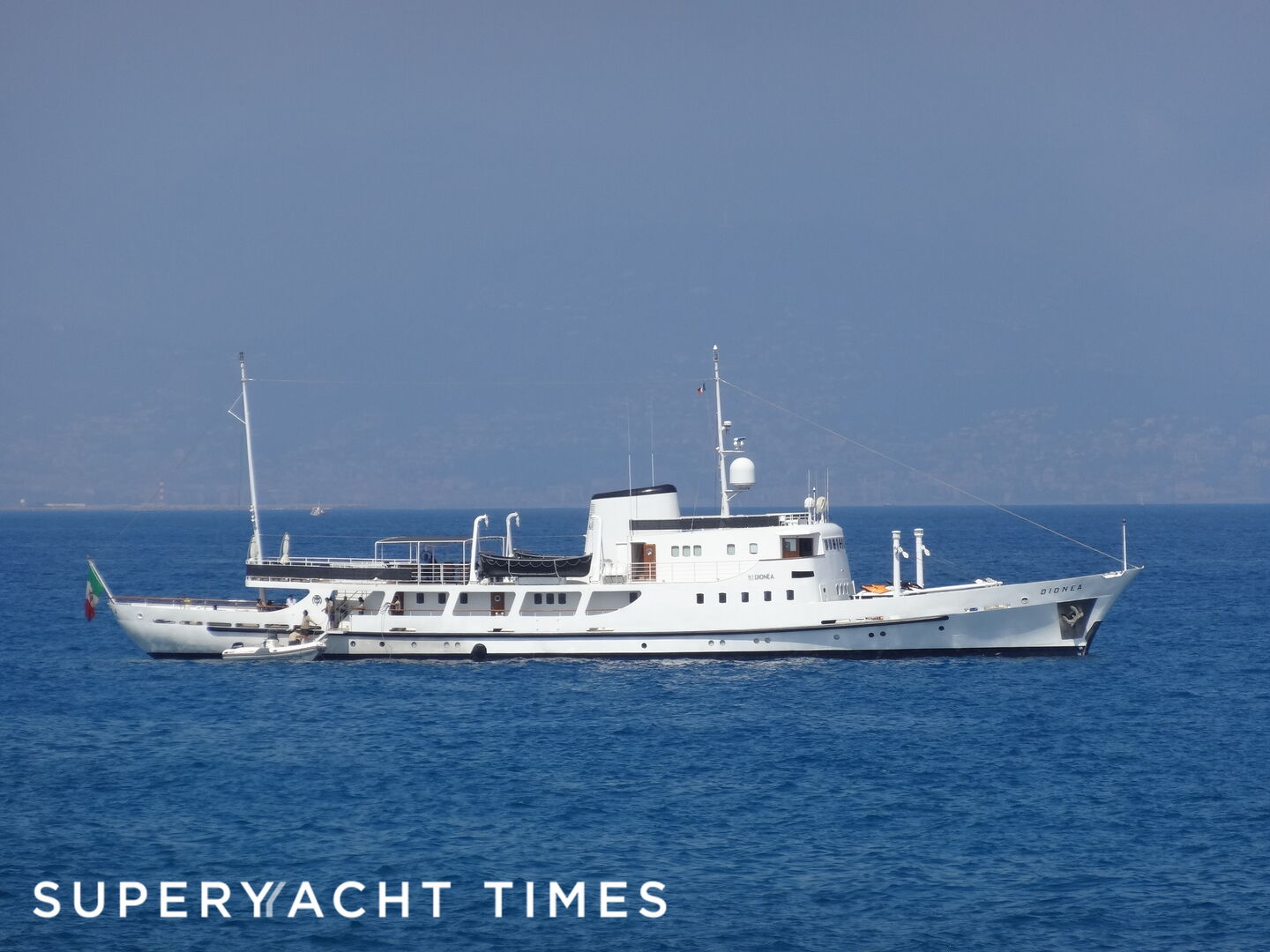 Dionea off Antibes
