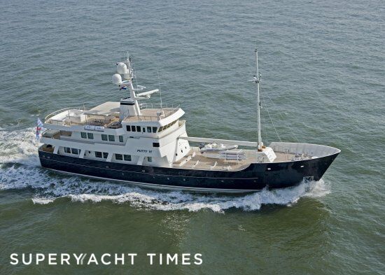 Total refit Putty VI (ex-Turmoil) at Shipyard Urk