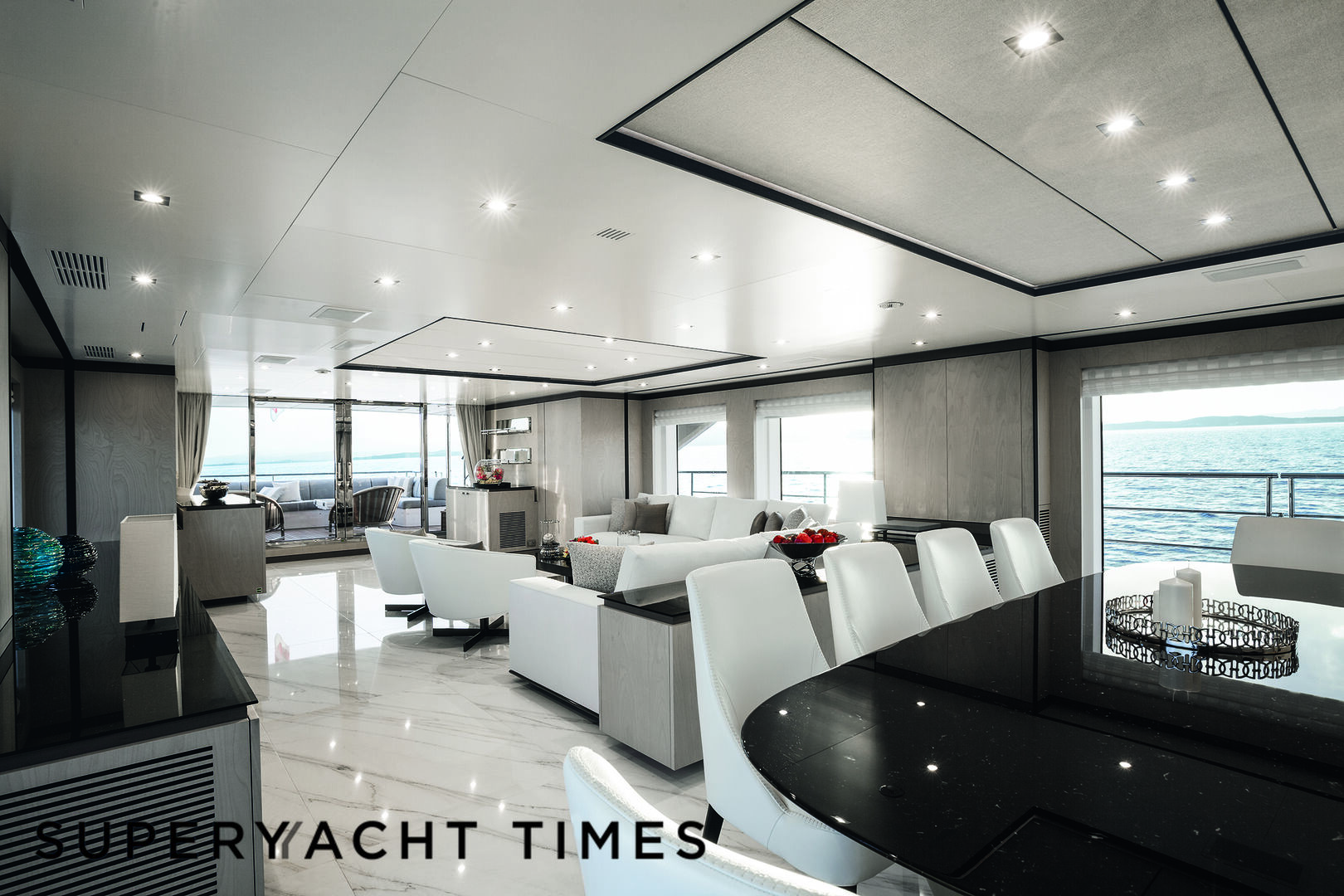Willow yacht saloon