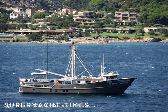 駆逐艦　ジャベリン　PR+ Explorer yacht Pink Shrimp in Sardinia