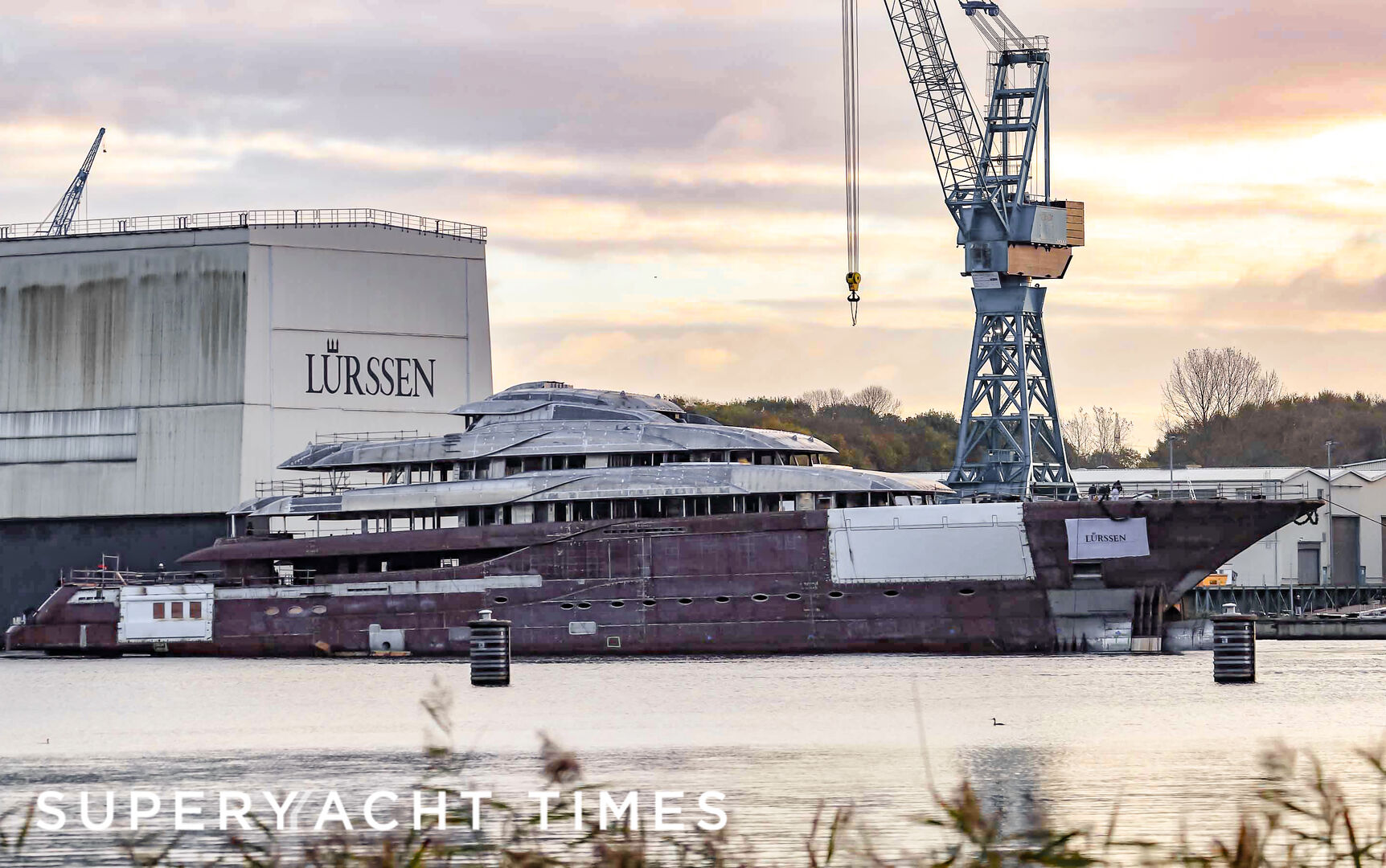 Lürssen 98m Project Fiji