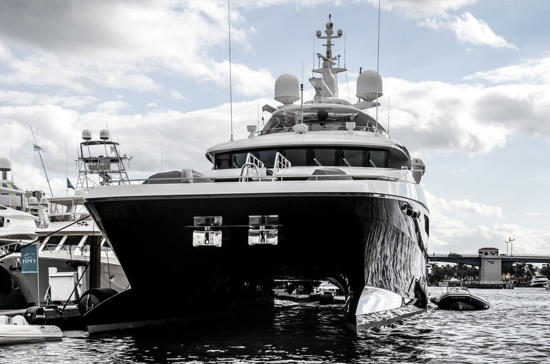 Zenith Yacht 40m Sabre Catamarans Pty Ltd Superyacht Times