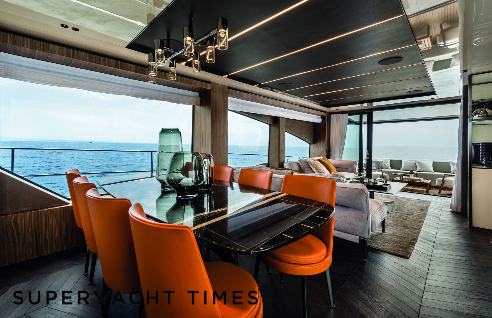 Cranchi Settantotto 78 yacht interior