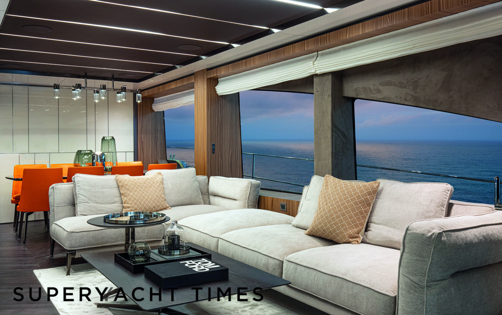 Cranchi Settantotto 78 yacht interior
