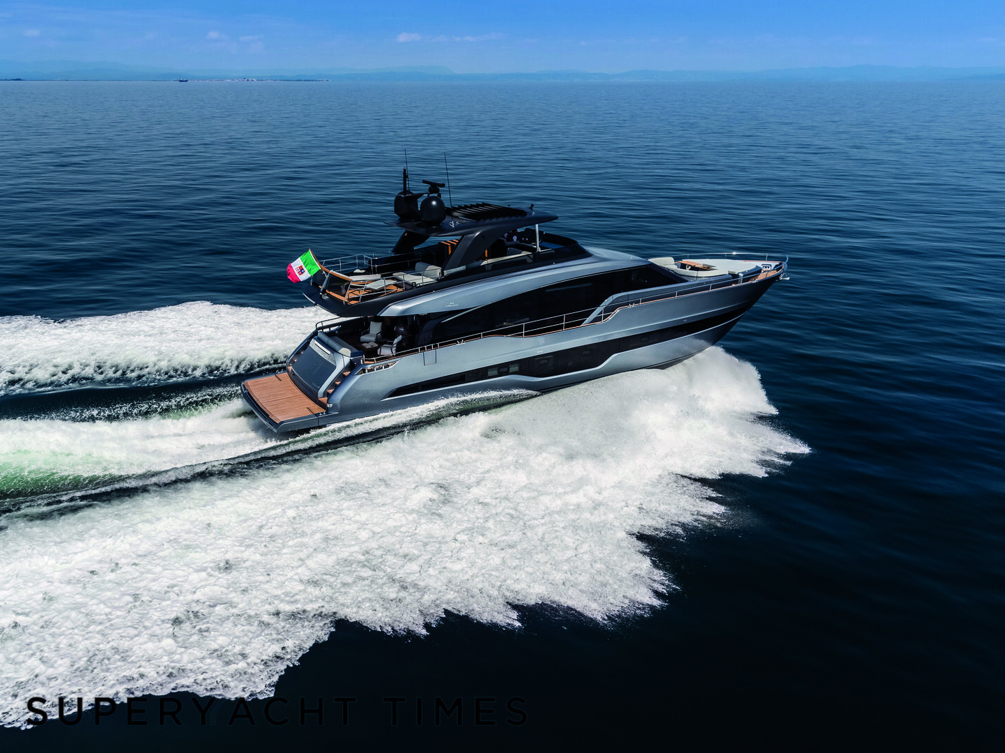 Cranchi Settantotto 78 yacht exterior