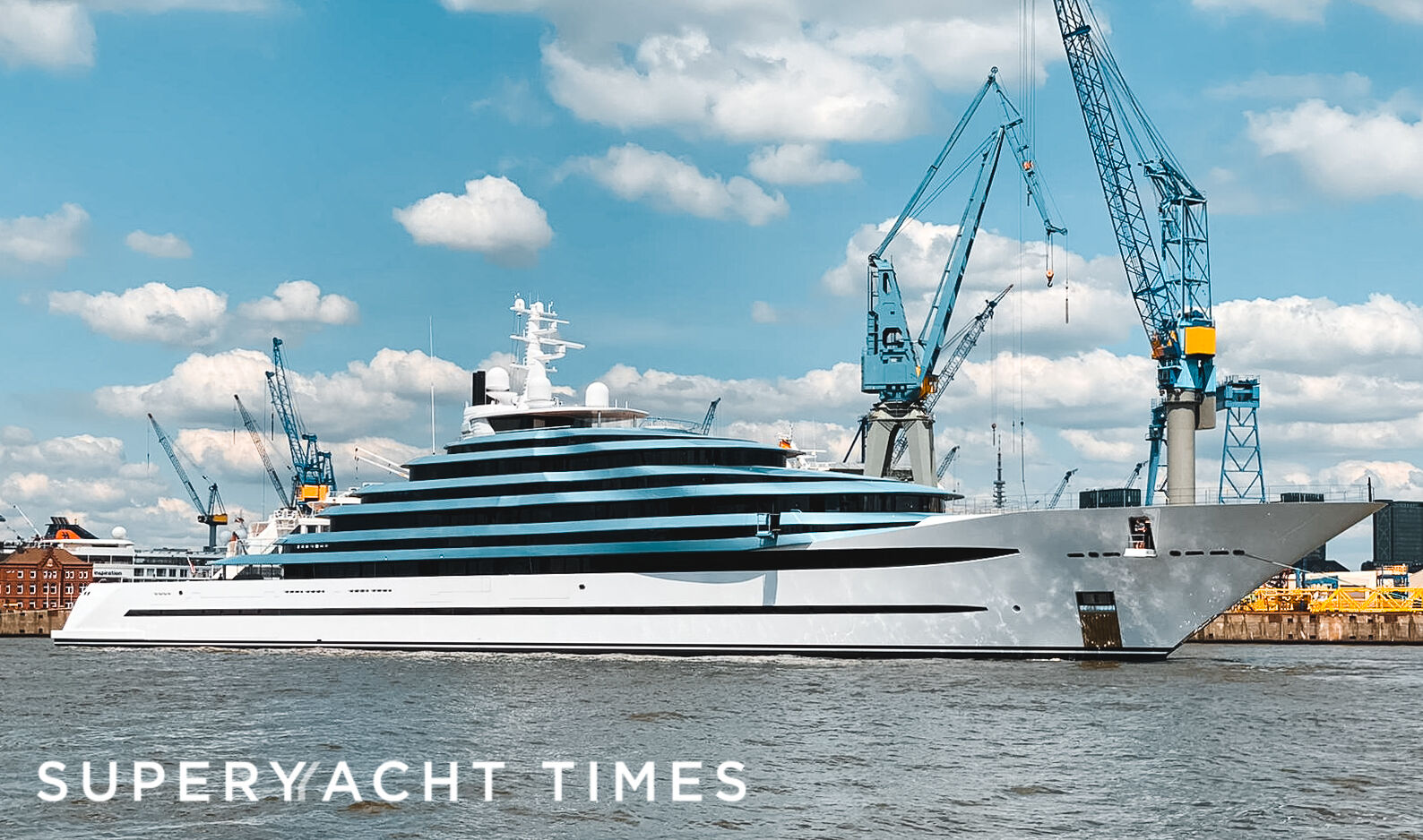 Jubilee yacht relaunch in Hamburg