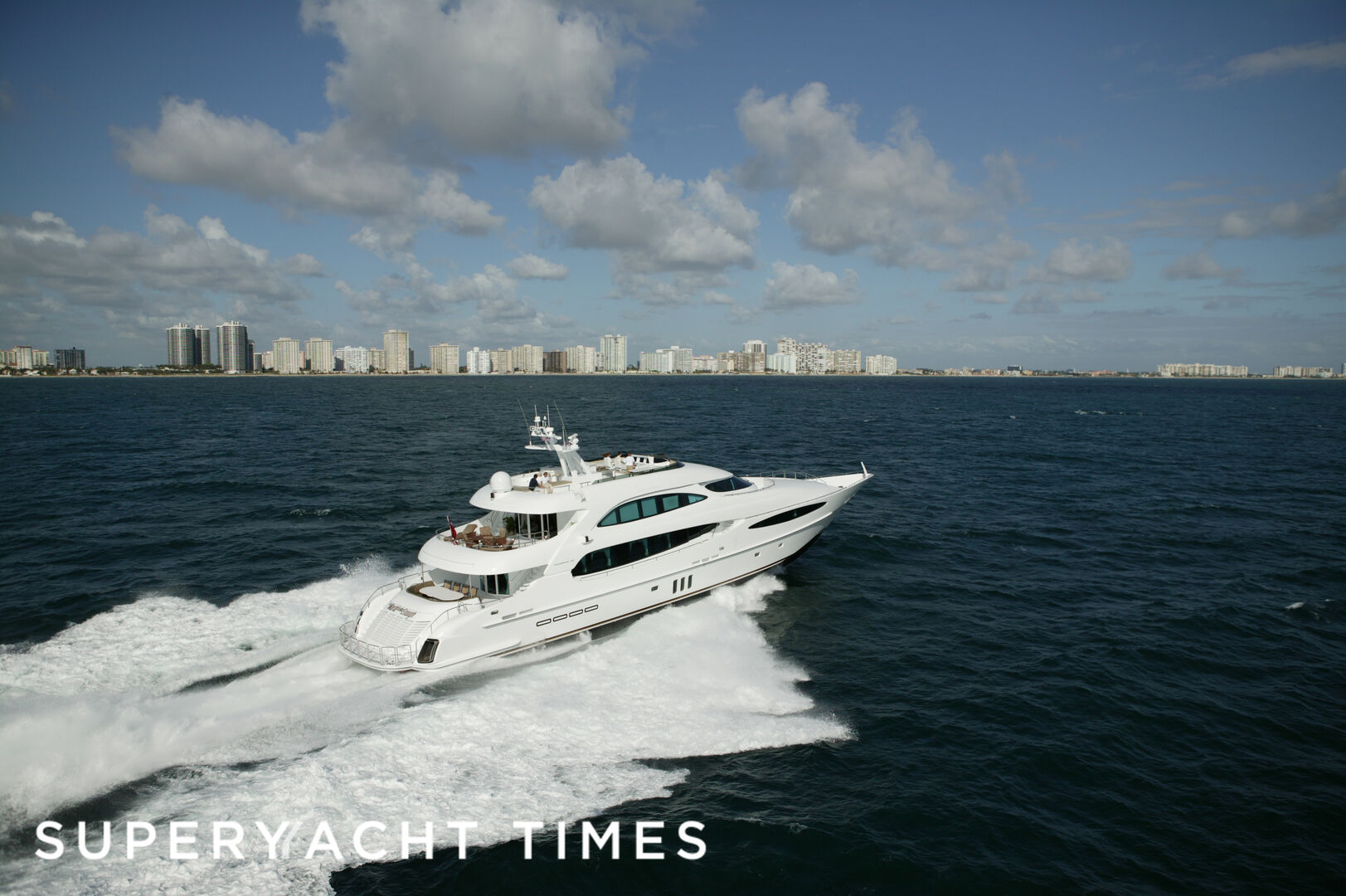 The World is Not Enough at full speed off Miami