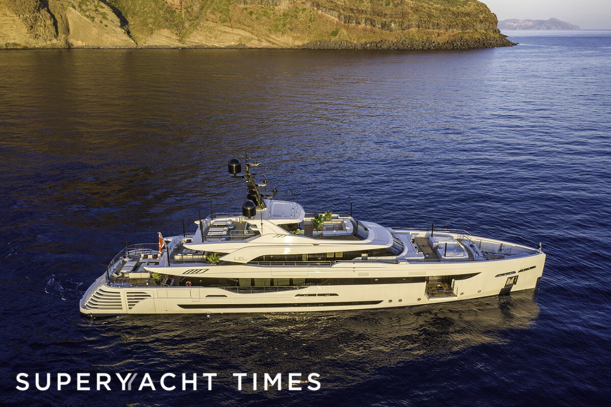 Lel yacht anchored