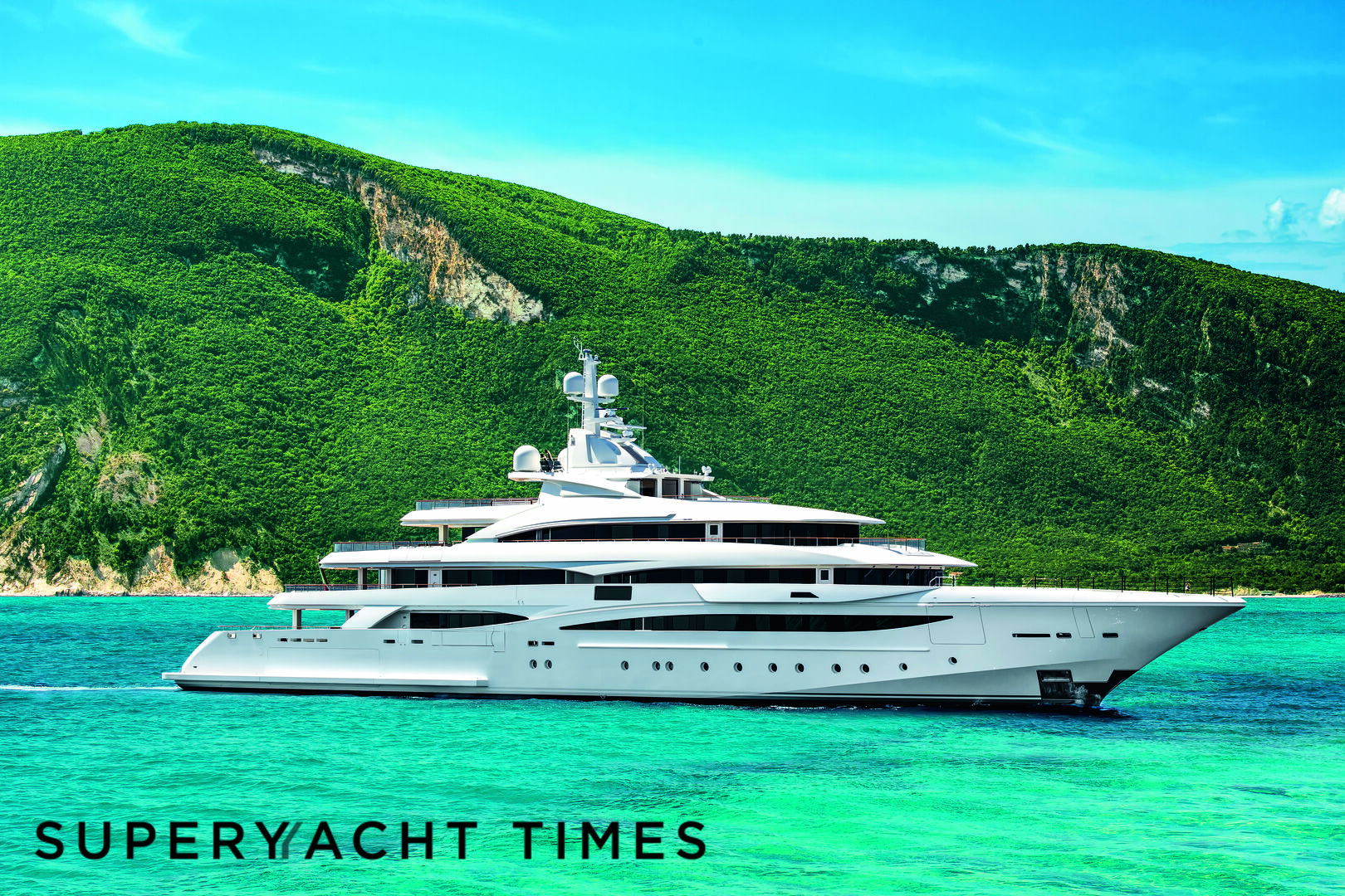 Mimtee yacht at anchor