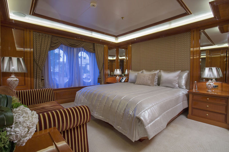 Joia the Crown Jewel Yacht 