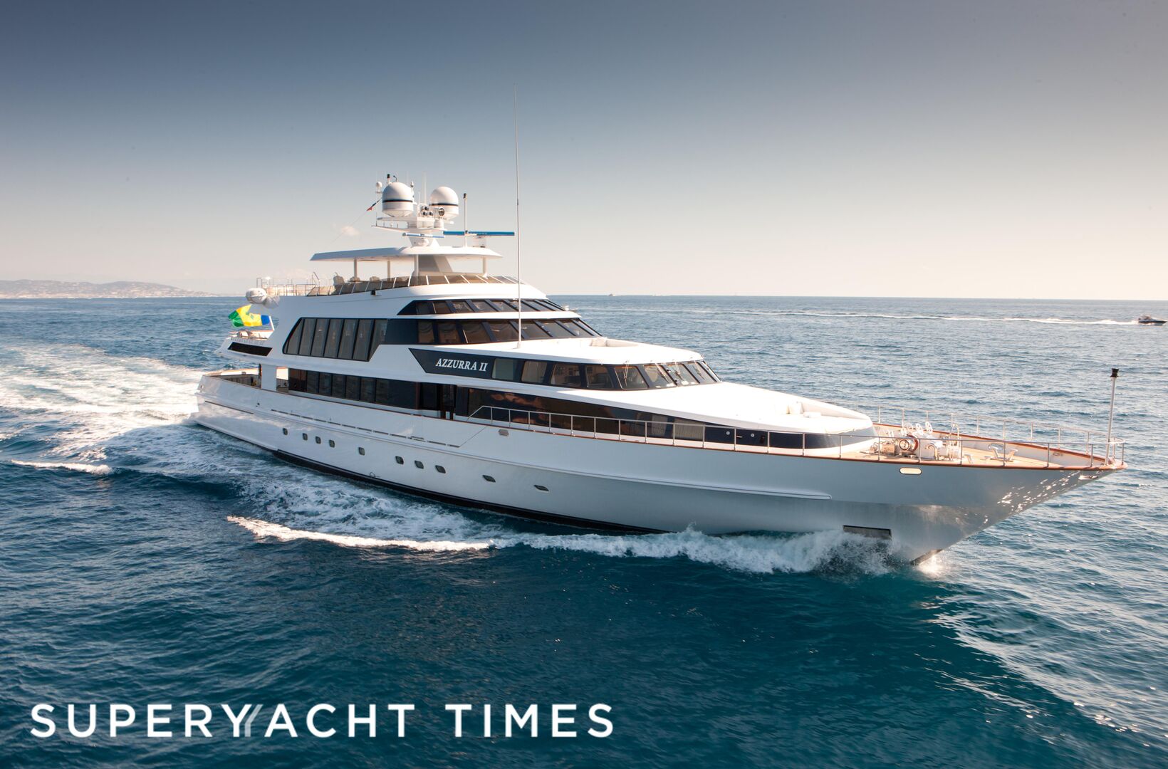 Azzurra II yacht cruising
