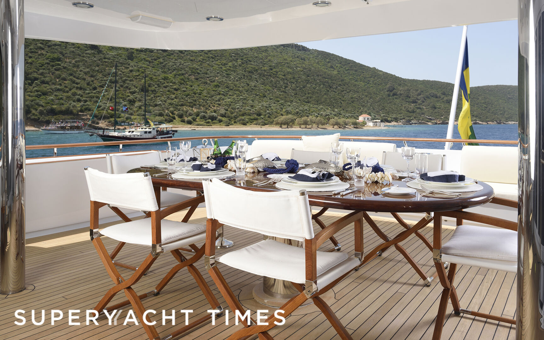 Azzurra II yacht deck