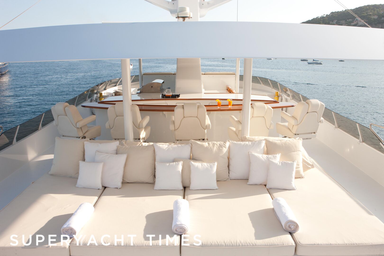 Azzurra II yacht deck