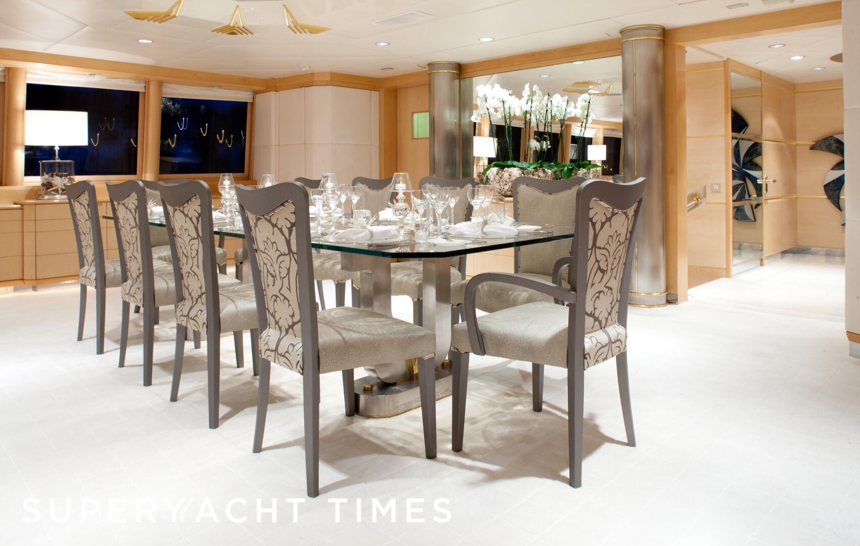 Azzurra II yacht dining