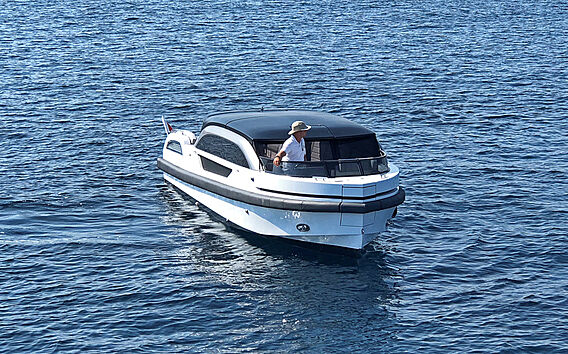 Wooden Boats WB 27 Convertible thumbnail