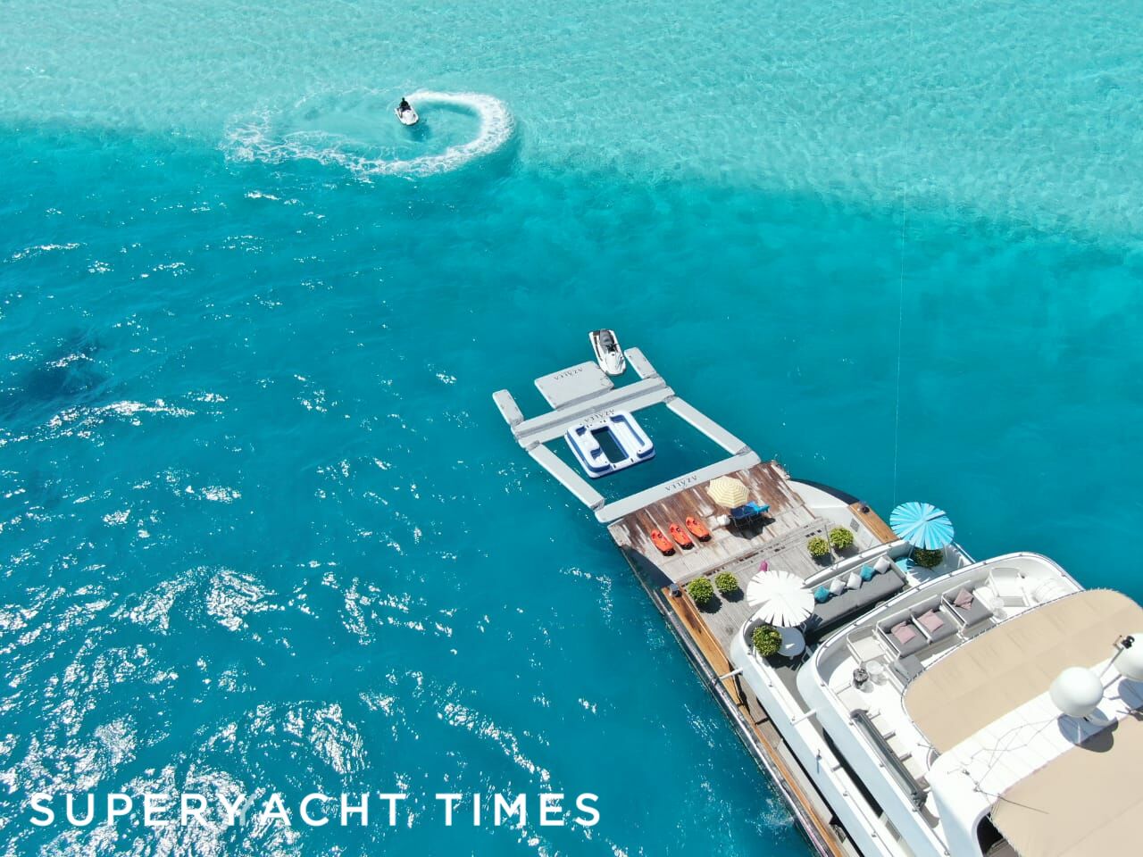 Azalea yacht beach club
