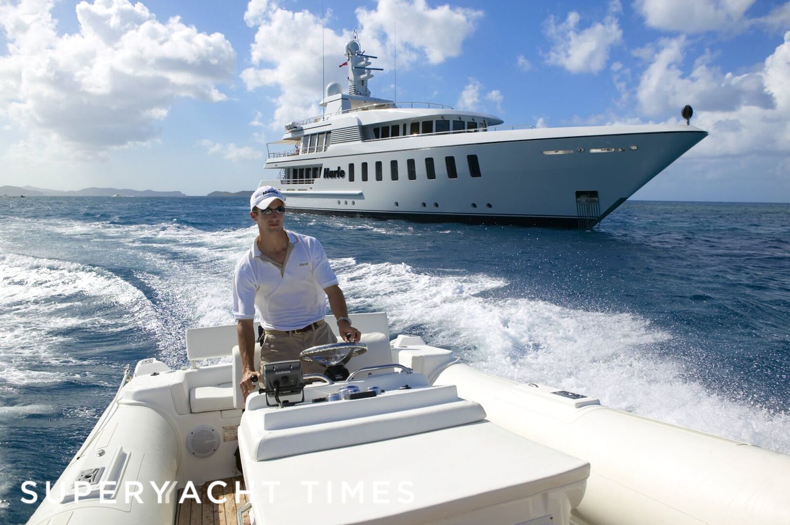 Harle yacht cruising