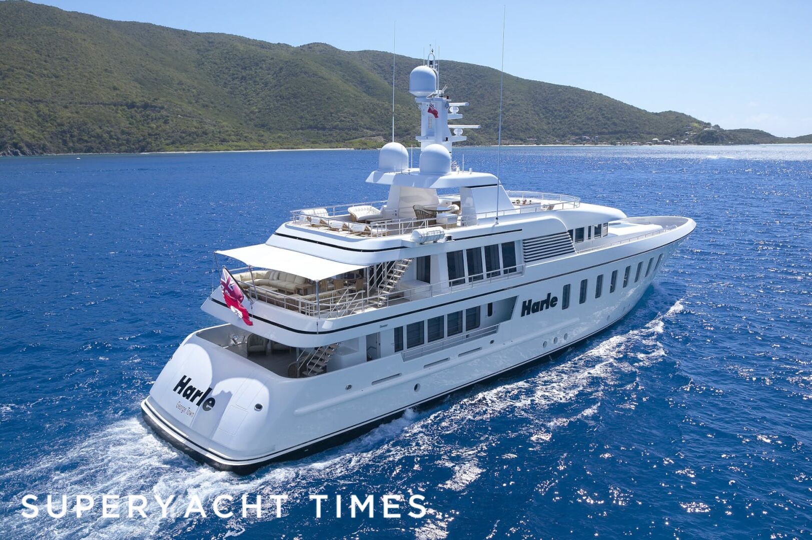 Harle yacht cruising