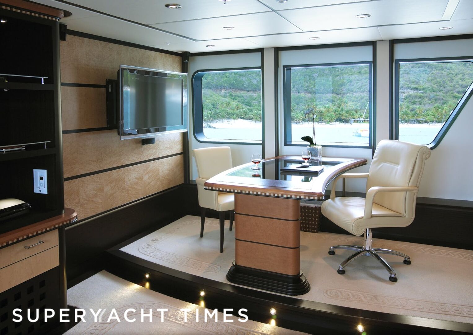 Harle yacht study room