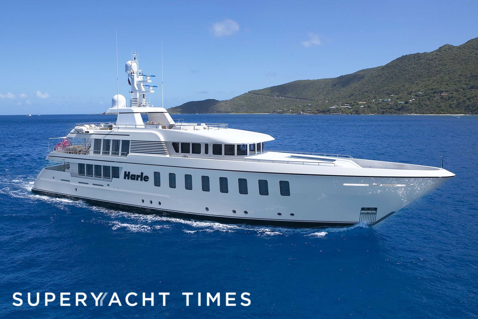 Harle yacht cruising