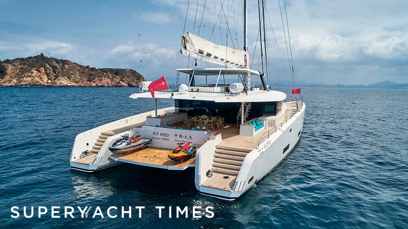 RuiZi 11001 sailing