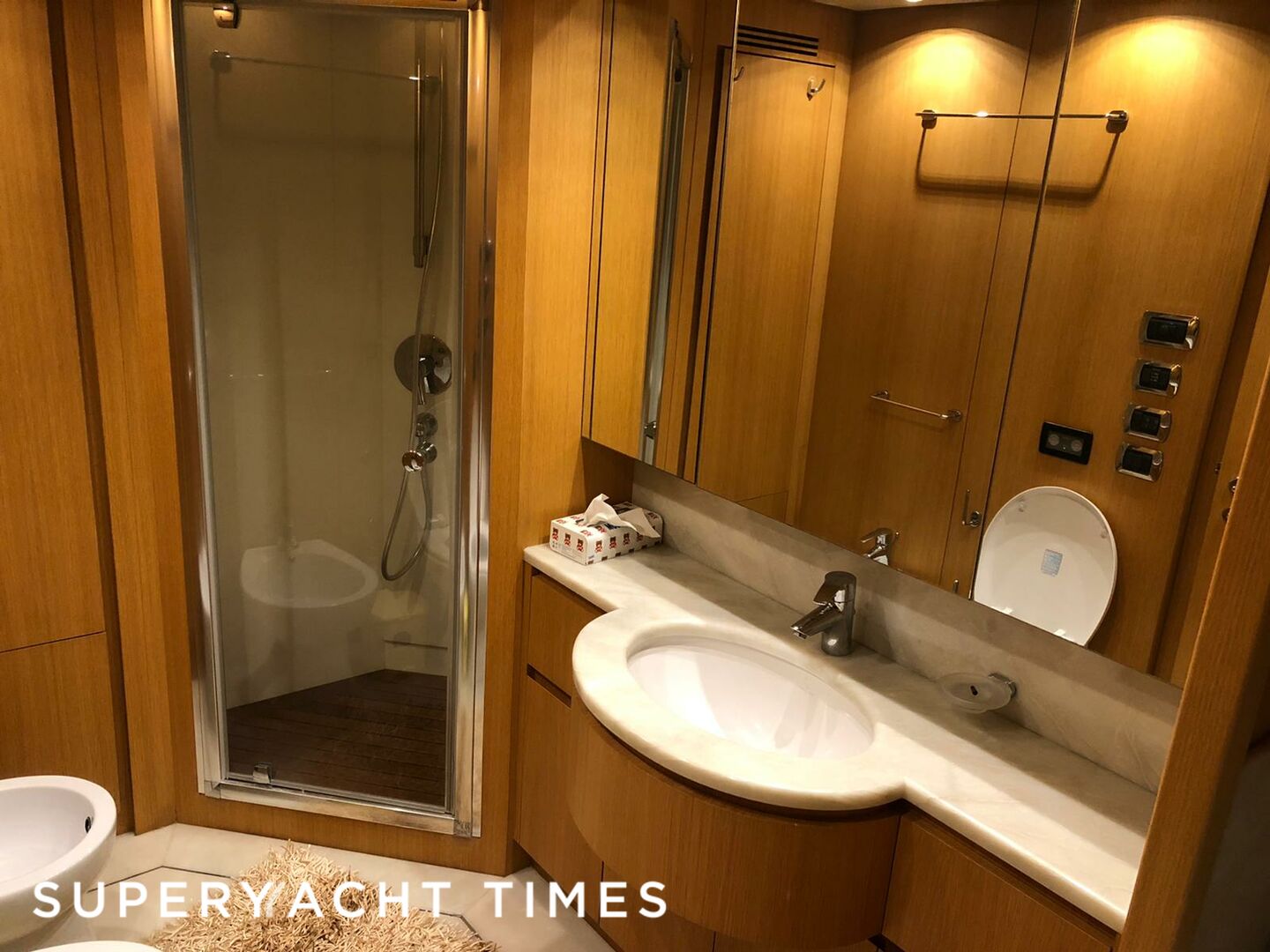 Fifth Avenue yacht bathroom