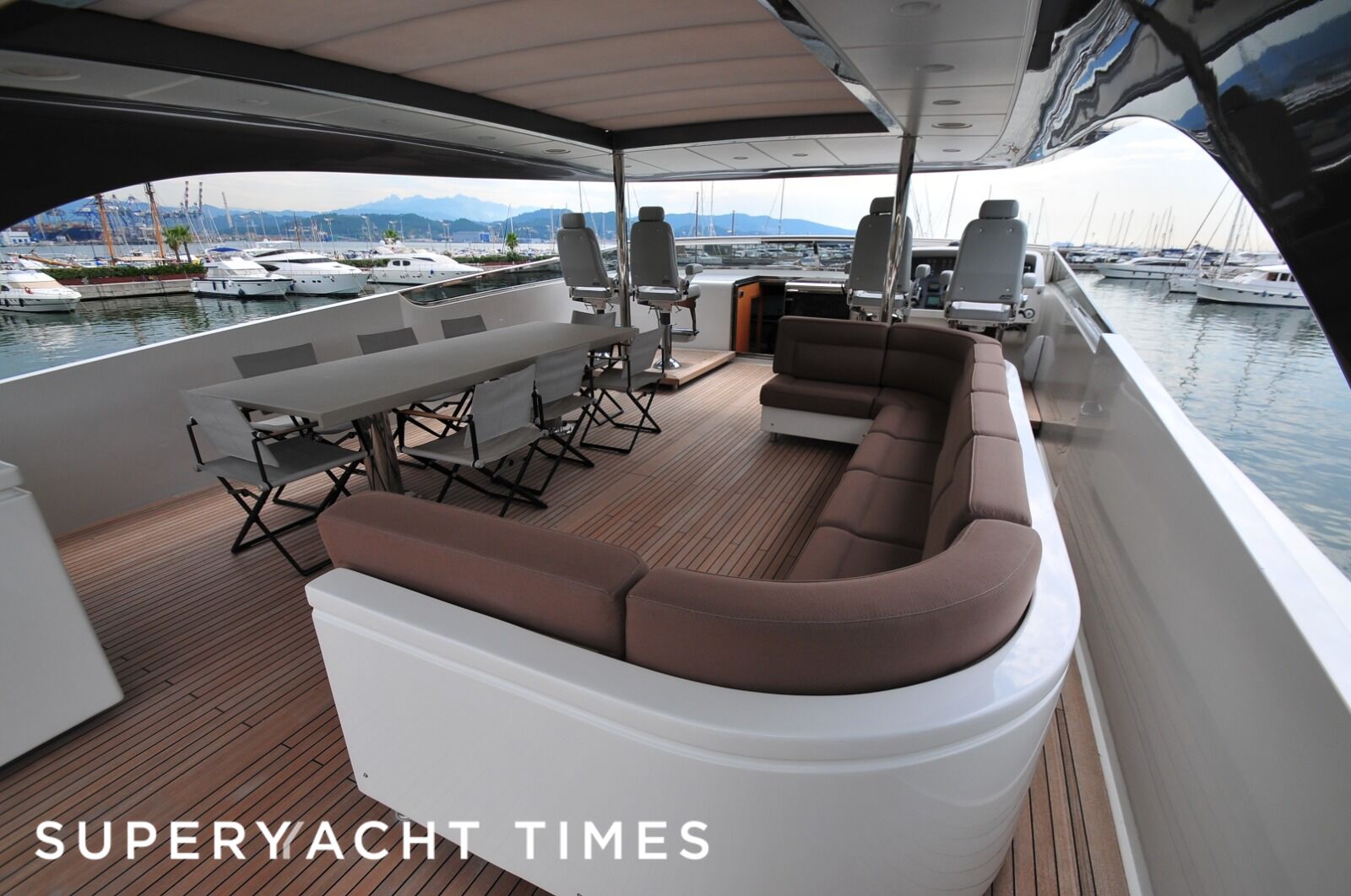 Fifth Avenue yacht deck
