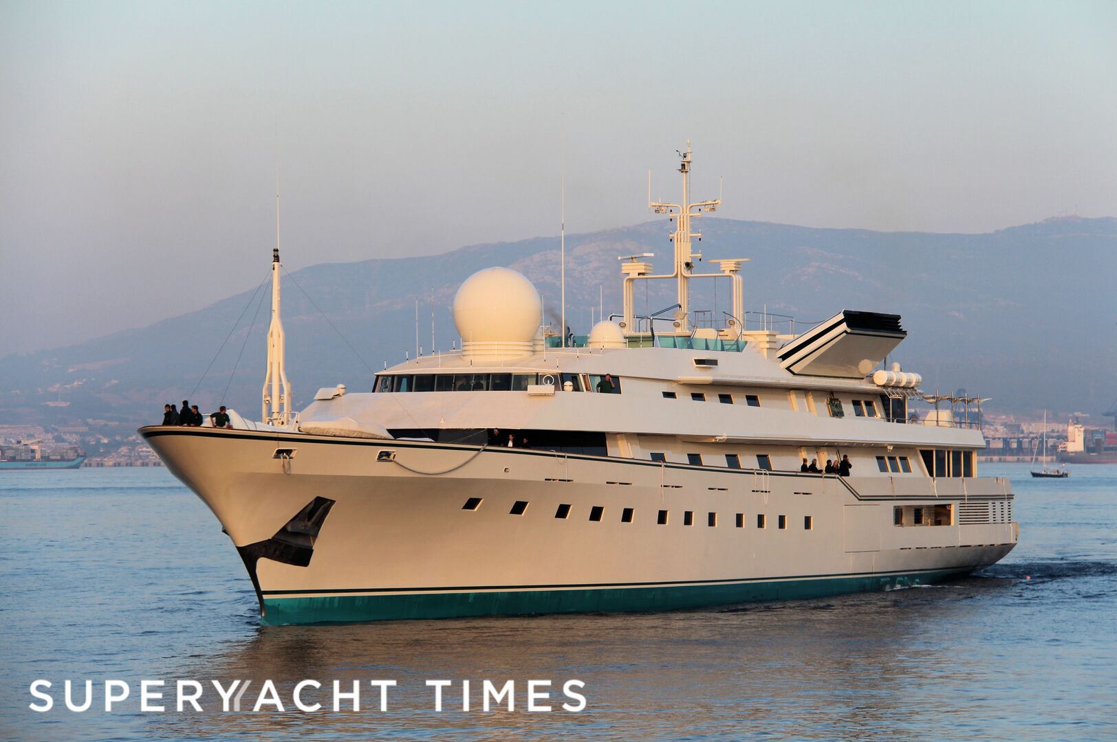 Kingdom 5KR arriving in Gibraltar