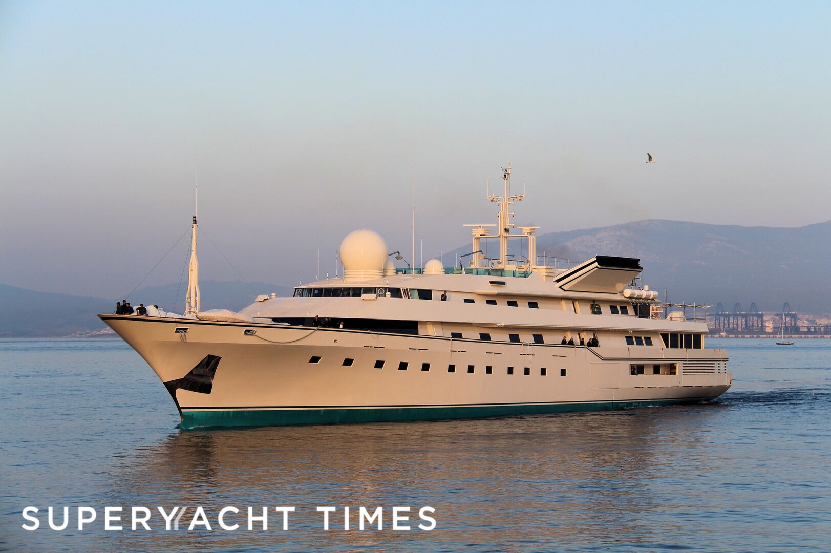 Kingdom 5KR arriving in Gibraltar