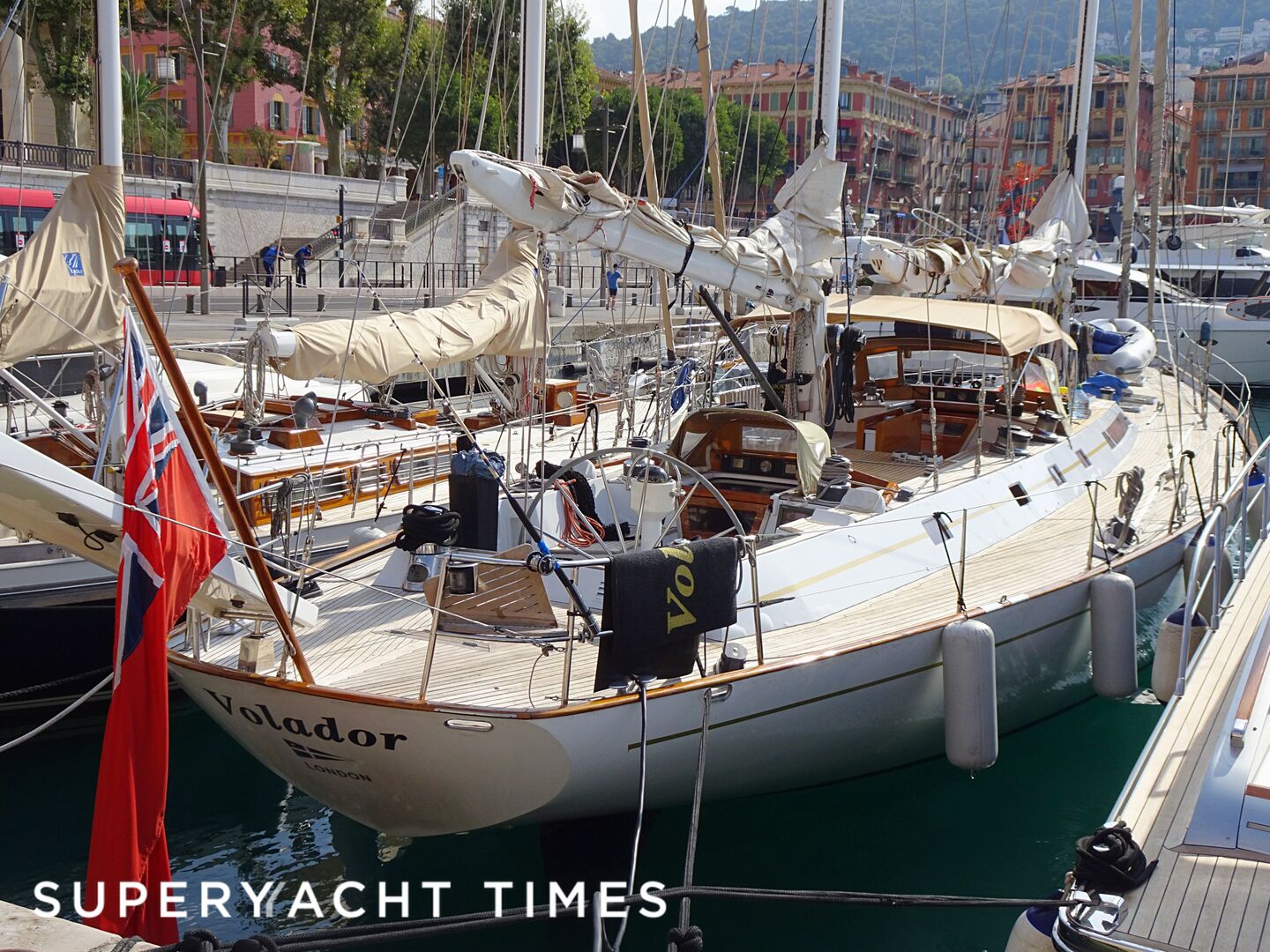 Volador yacht in Nice