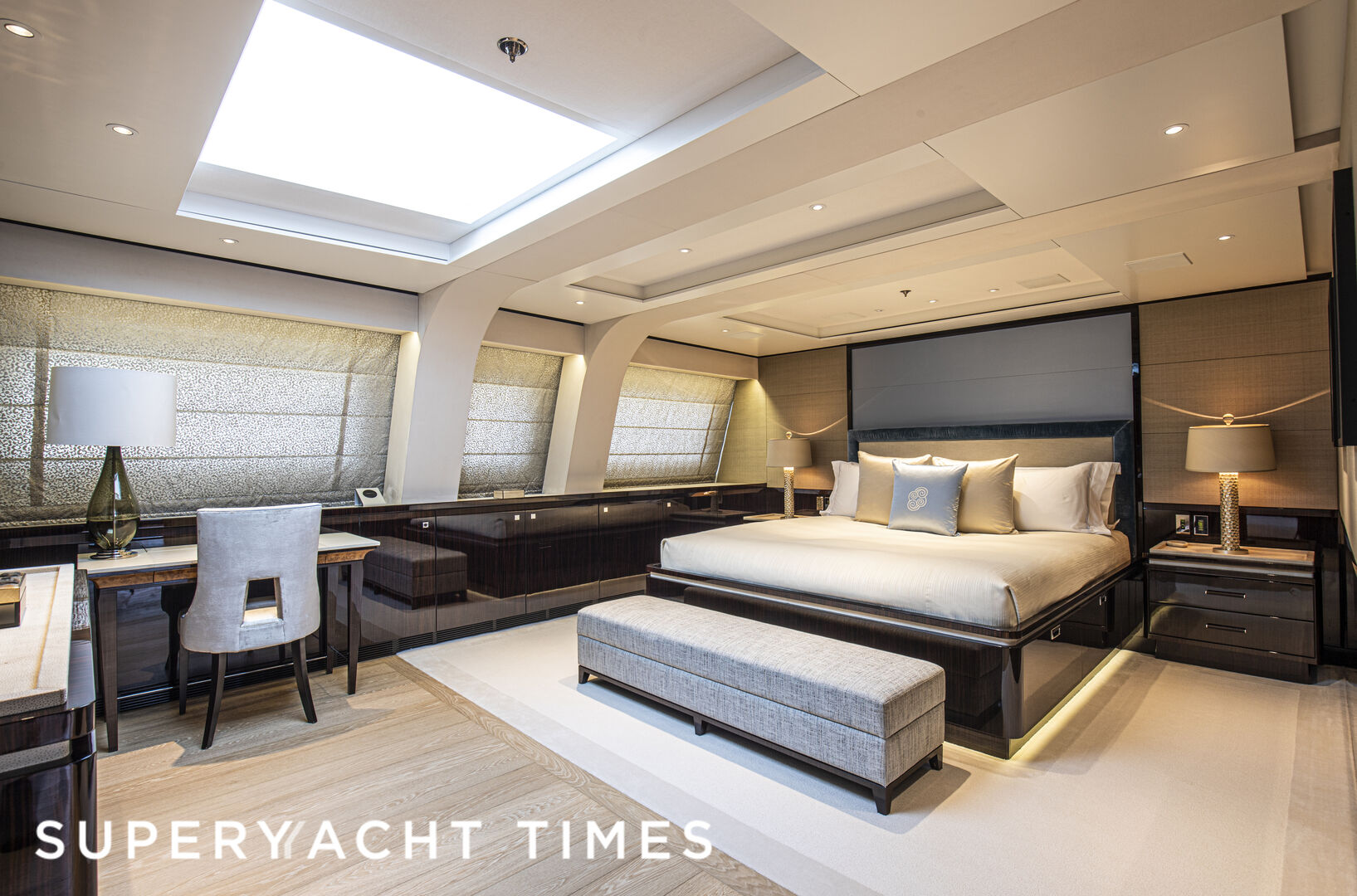 M5 yacht stateroom