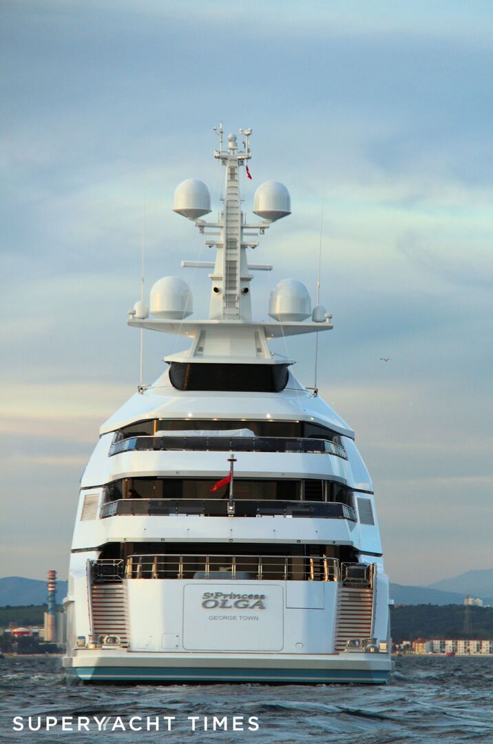 St. Princess Olga cruising o Gibraltar