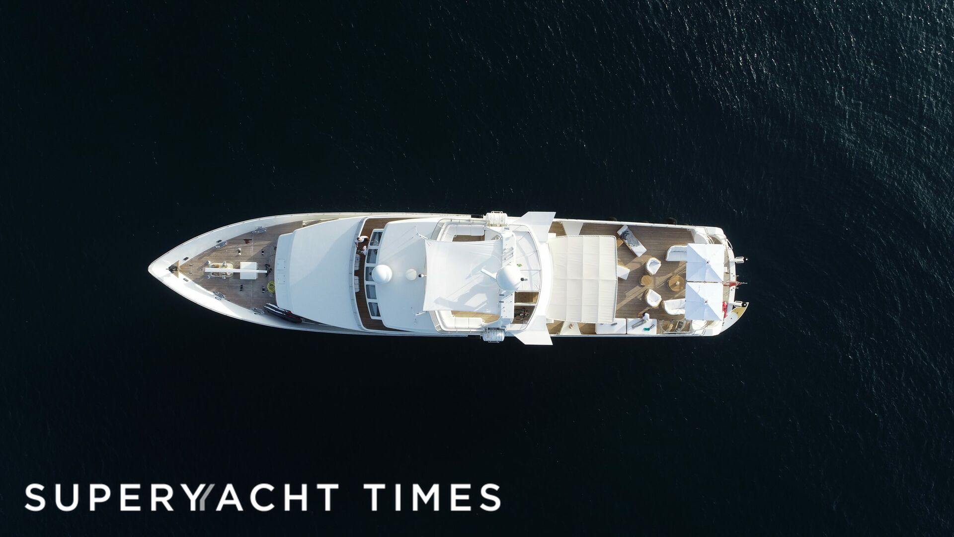 Lionshare yacht anchored