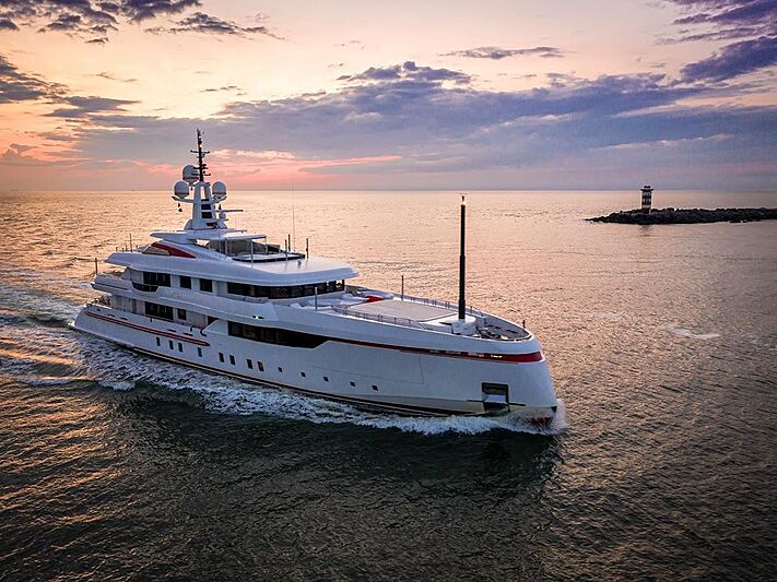Forever You Yacht 